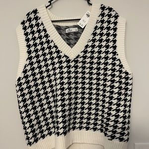 hollister sweater vest